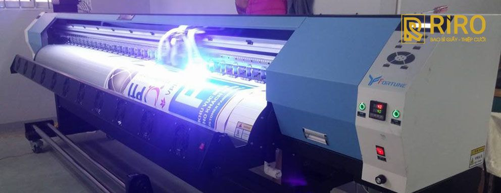 Lưu ý khi thiết kế và đặt in decal UV